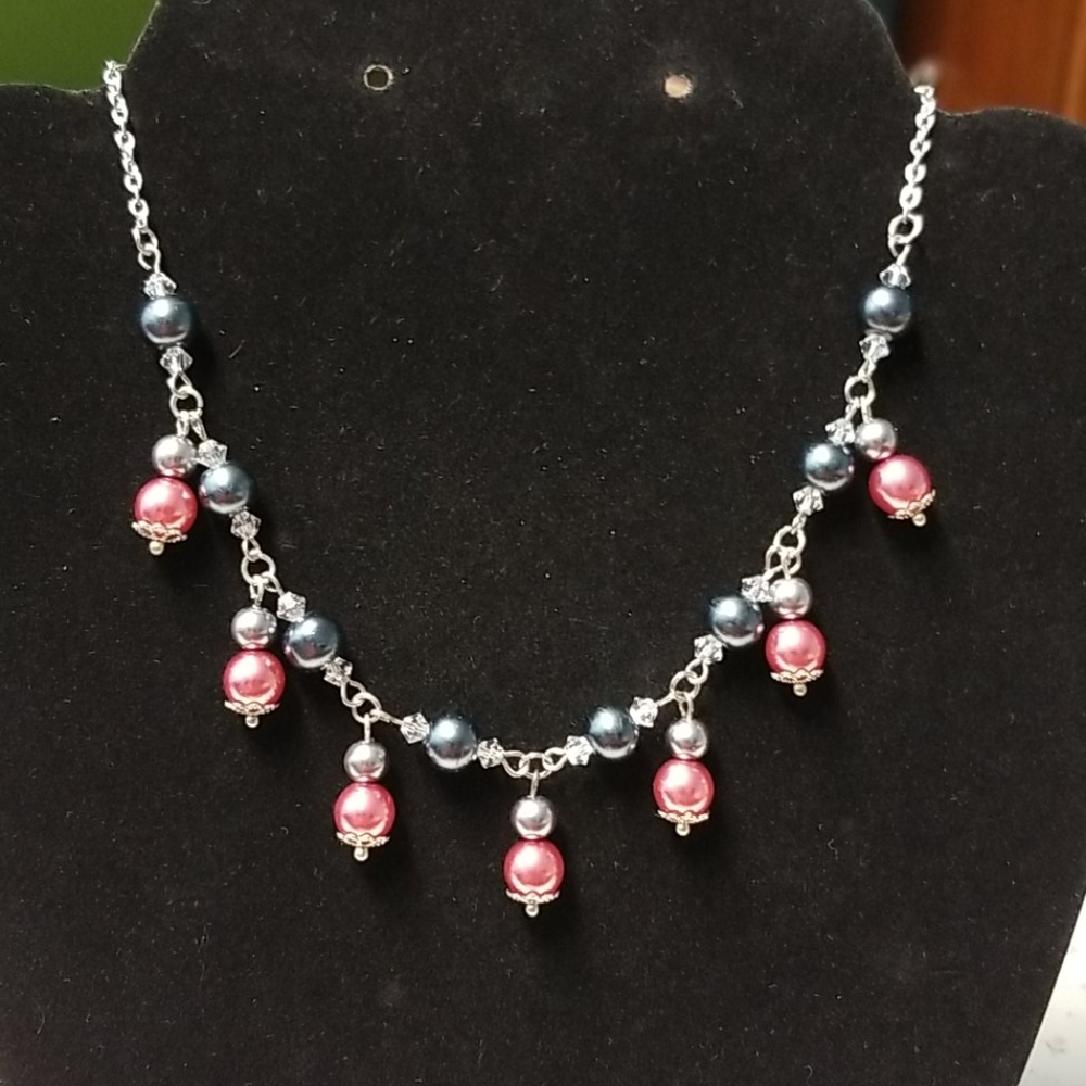 Crystal's & Pearl Necklace!
